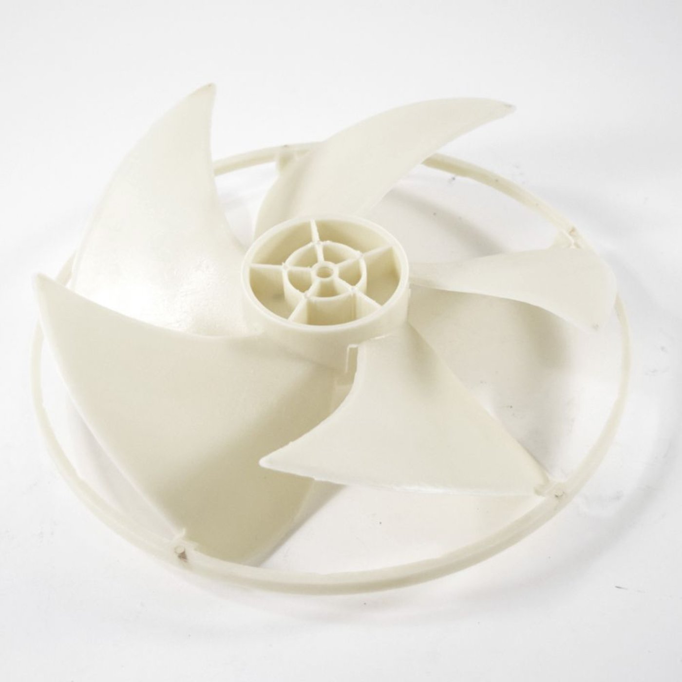 Room Air Conditioner Condenser Fan Blade (replaces 5900A20015B