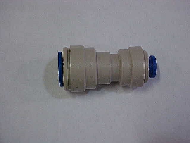 Reverse Osmosis System Water Line Connector, 1/4 x 3/8-in