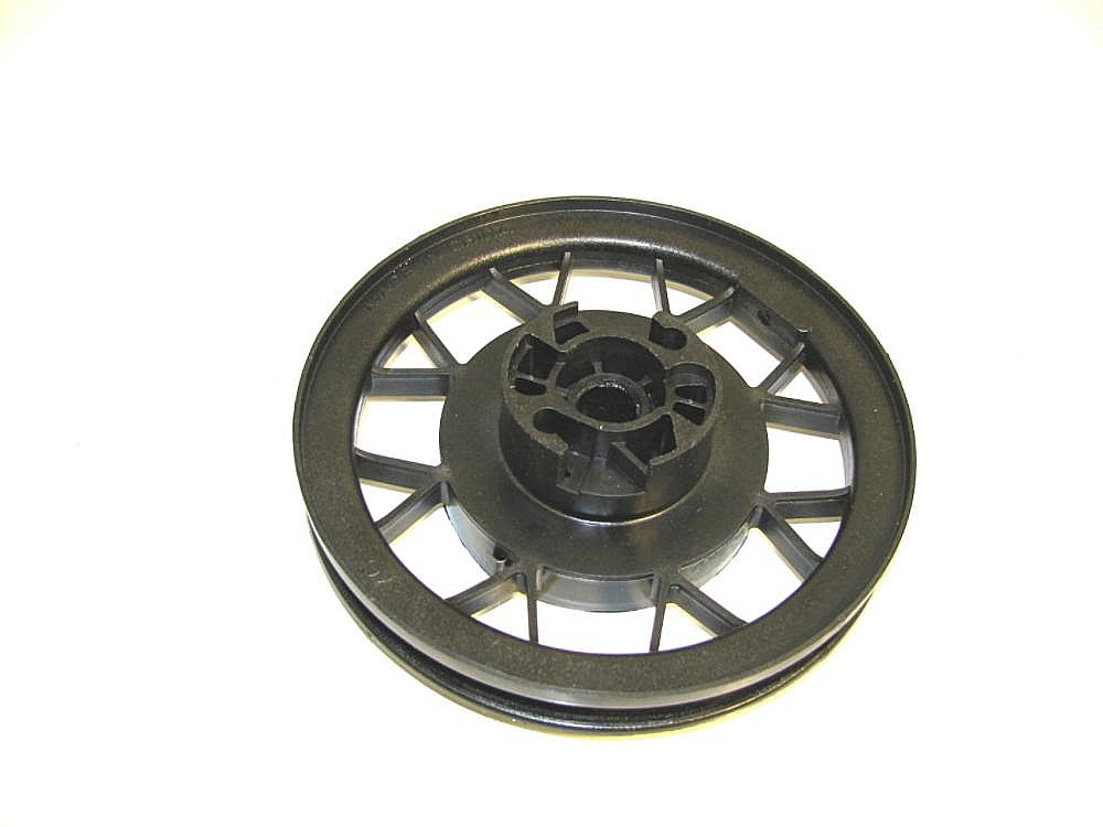 Part #590700, Lawn & Garden Equipment Engine Recoil Starter Pulley / 8.55 x 5.85 x 2.90